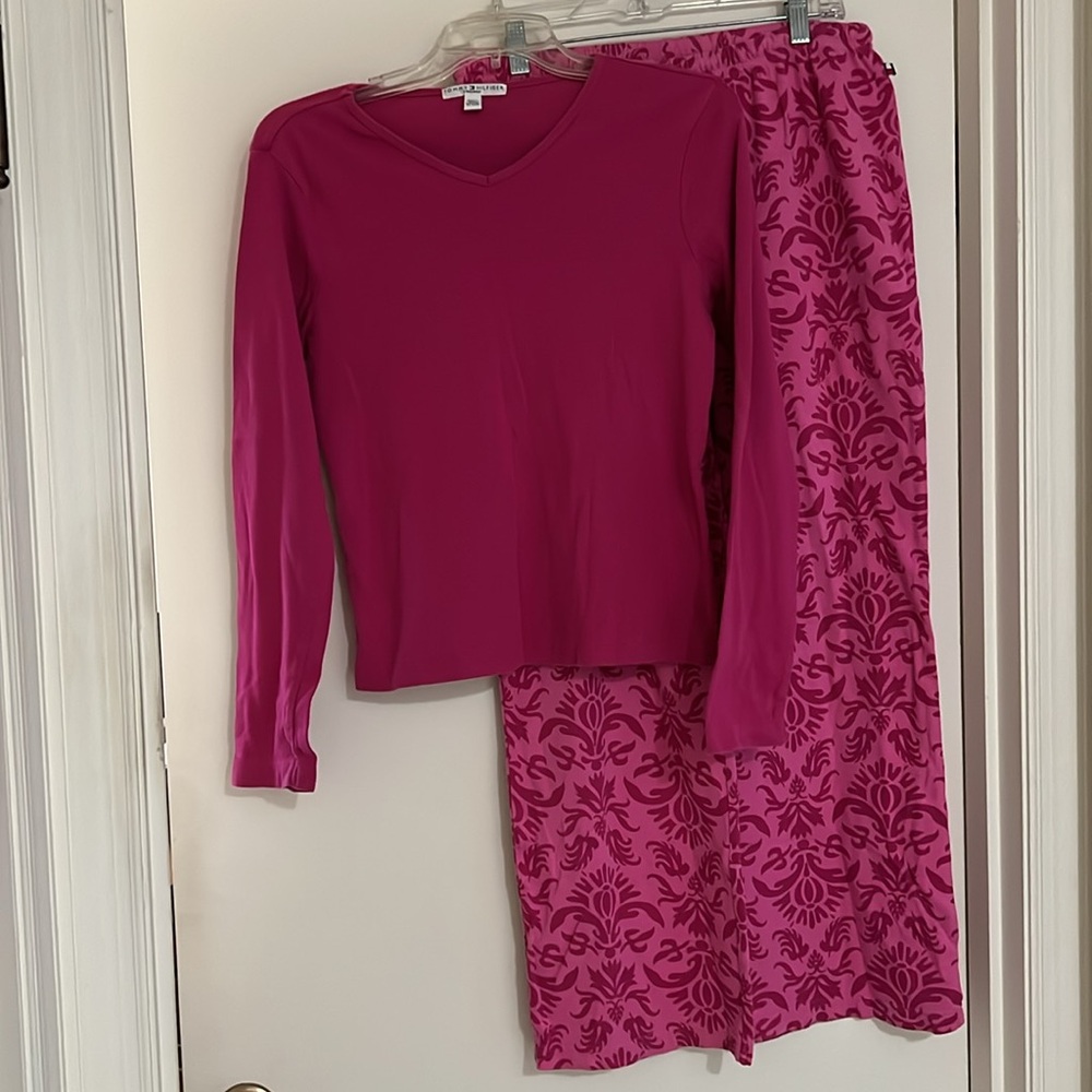 TOMMY HILFIGER WOMEN'S PAJAMA SET FUSCHIA TOP & ELASTIC WAIST PANTS SIZE M